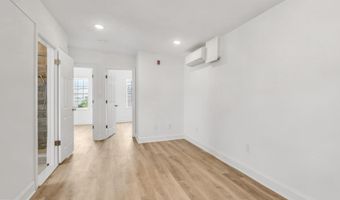 2046 E HUNTINGDON St 3F, Philadelphia, PA 19125