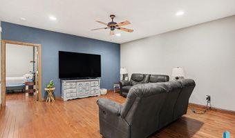 218 Douglas Blvd, Baltic, SD 57003