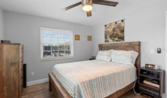 1640 JUNO Trl 205A, Astor, FL 32102