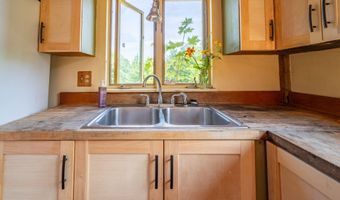 416 Lincolnville Ave, Belfast, ME 04915