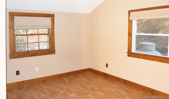 251 Candlewood Lake Rd A, Brookfield, CT 06804