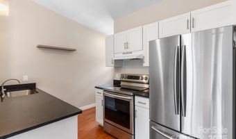 14 Annie St, Asheville, NC 28806