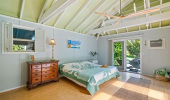 690 E Kuiaha Rd, Haiku, HI 96708
