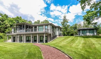 13 Kellogg St, Brookfield, CT 06804