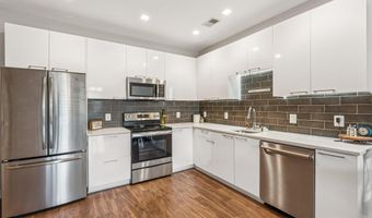 989 S BUCHANAN St 221, Arlington, VA 22204