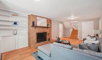 2647 S KENT St, Arlington, VA 22202