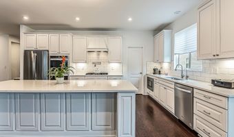 2448 Meadow Hills Dr, Ann Arbor, MI 48108