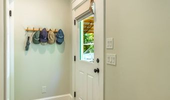 121 14th St, Apalachicola, FL 32320
