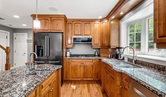 60 Camelot Dr, Bedford, NH 03110