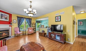 4041 Whitehall Ln, Algonquin, IL 60102