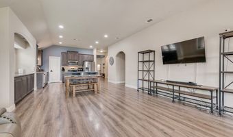 102 Cimmaron Ct, Alvarado, TX 76009
