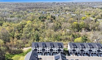 2759 Bristol Ridge Dr, Ann Arbor, MI 48105