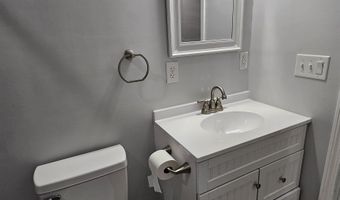 122 Devino Ln, Bristol, VT 05443