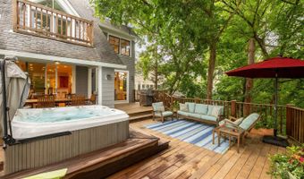 6512 RIDGE Dr, Bethesda, MD 20816