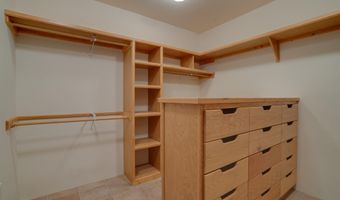 135 Los Rios Rd, Arroyo Hondo, NM 87513