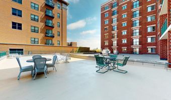 201 N Vail Ave 207, Arlington Heights, IL 60004