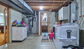 230 8th St, Adams, NE 68301