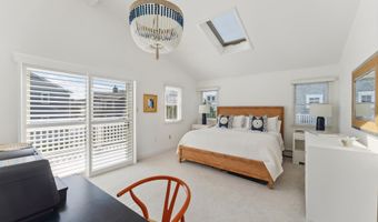 56 W 13th St, Avalon, NJ 08202
