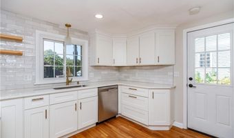 219 Brookhaven Rd, North Kingstown, RI 02852