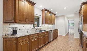 4 Biltmore Park 4, Bloomfield, CT 06002