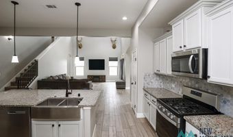 3721 Sapphire Dr, Carlsbad, NM 88220