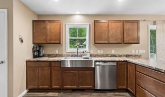 739 Hopper Rd, Acton, ME 04001
