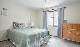 32 SE Shadowlake Dr 32, Bartlesville, OK 74006