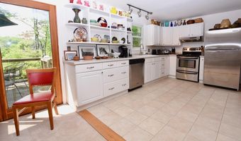 23 Middlebrook Dr, Arundel, ME 04046