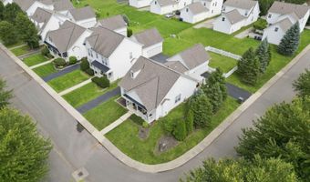 3992 Trade Royal Crossing Dr, Columbus, OH 43230