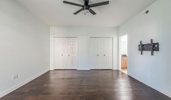 922 W Summerfield Glen Cir, Ann Arbor, MI 48103