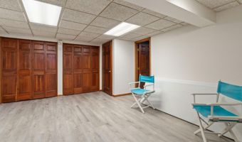 1128 Benton St, Anoka, MN 55303