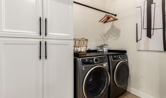 940 W MACAW Dr, Chandler, AZ 85286