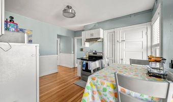28 Pine St C, Attleboro, MA 02703