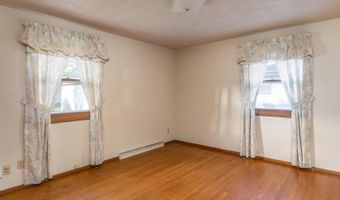 1717 E LINDBERGH St, Appleton, WI 54911