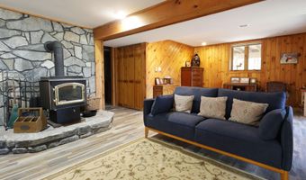 105 Pine Ln, Adirondack, NY 12808