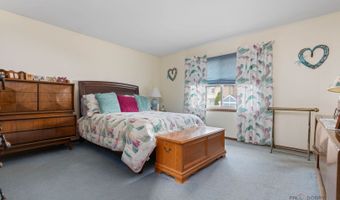 1124 N Anvil Ct, Addison, IL 60101