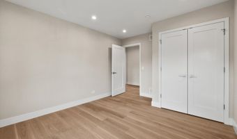 415 N Haddow Ave, Arlington Heights, IL 60004
