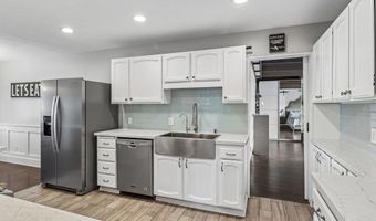 9535 Lakeview Dr, La Mesa, CA 91942