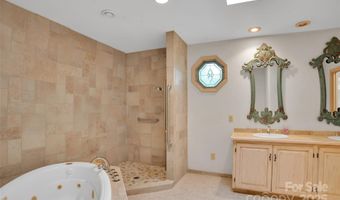 1212 Burtonwood Cir, Charlotte, NC 28212