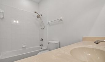 800 PARADISE Ln, Atlantic Beach, FL 32233