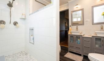 800 Scenic View Blvd, Altoona, IA 50009