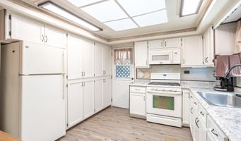 5609 Shady Ln, Anderson, CA 96007