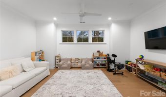 1527 St George, Charlotte, NC 28205