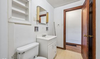308 E 38th St, Anderson, IN 46013