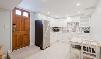 34 BURKE Ave E, Baltimore, MD 21286