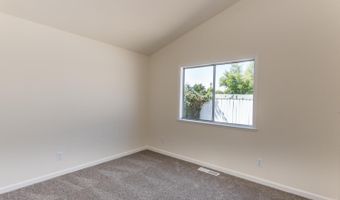 1747 Eardley Ave, Santa Rosa, CA 95401