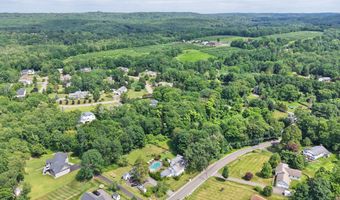137 Rockwell Rd, Bethel, CT 06801