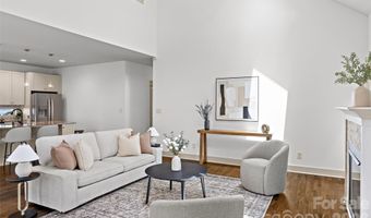 2530 Bay St, Charlotte, NC 28205