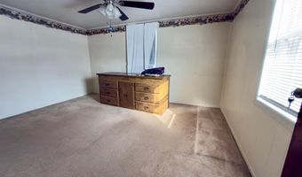 51 N River St, Auxier, KY 41602