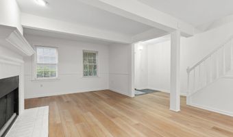 1 E Hayestown Rd 33, Danbury, CT 06811